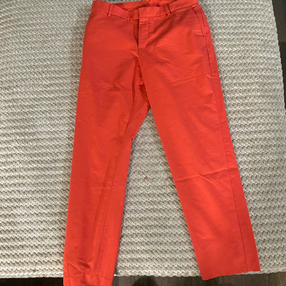 Nike golf wear pants can be used for any kind of pants for your day